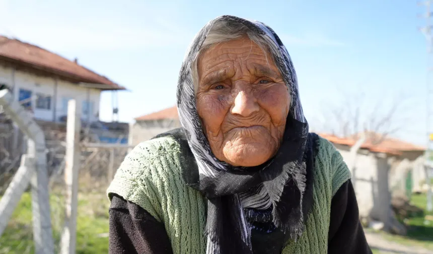 117 Yıllık Bir Efsane, Türkiye’nin En Yaşlı İnsanı Arzu Sınıroğlu Hayatını Kaybetti!