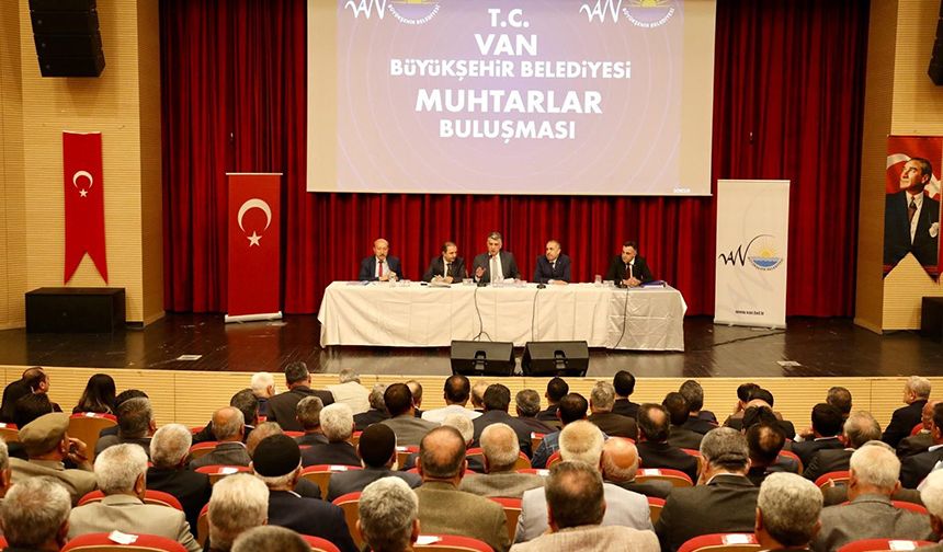 Büyükşehir, Erciş'te ‘Mahalle Muhtarları Toplantısı’ yaptı