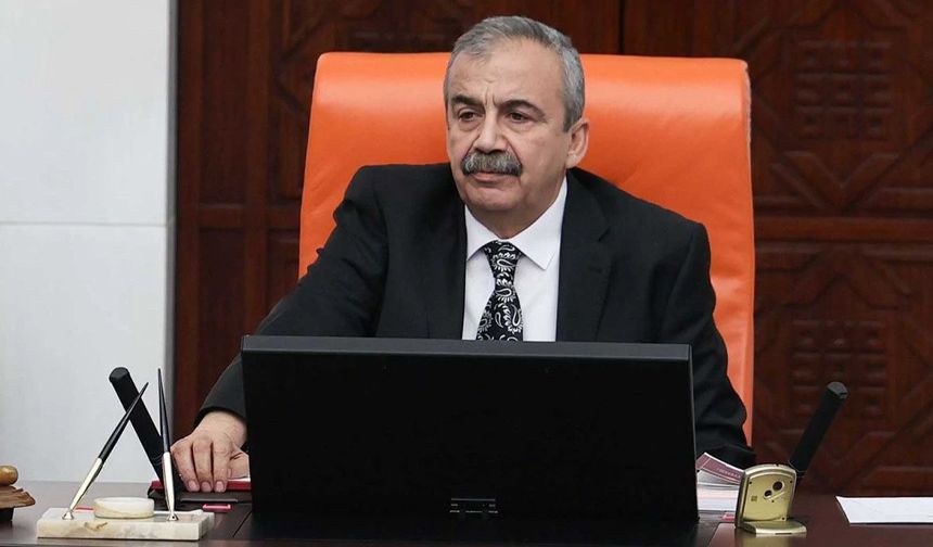 Sırrı Süreyya Önder geçirdiği sağlık sorunlarını meclis’te anlatmıştı