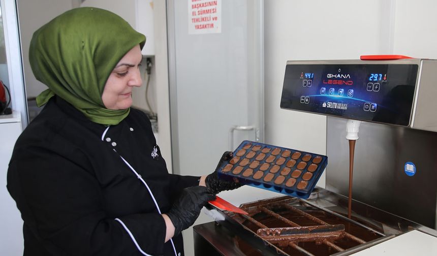 Vanlı kadınlar kurdukları kooperatif ile üretime katkı sağlıyor