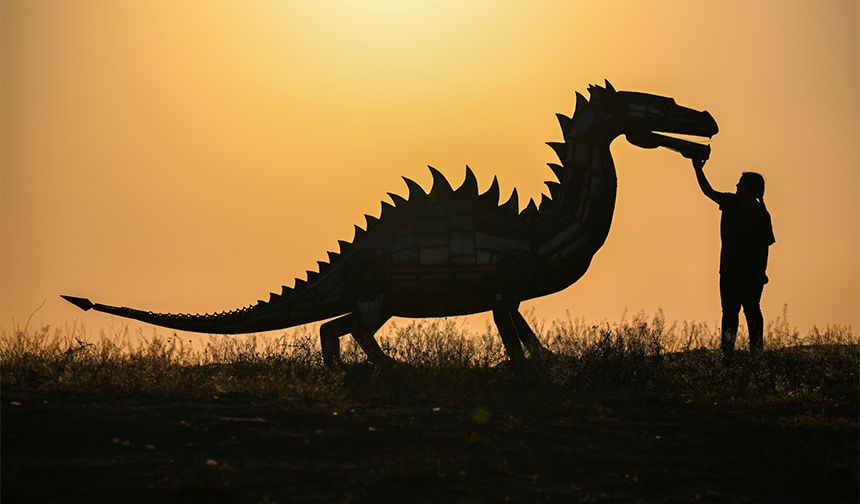Van Gölü Canavarı'nı sahilde görenler şaştı kaldı