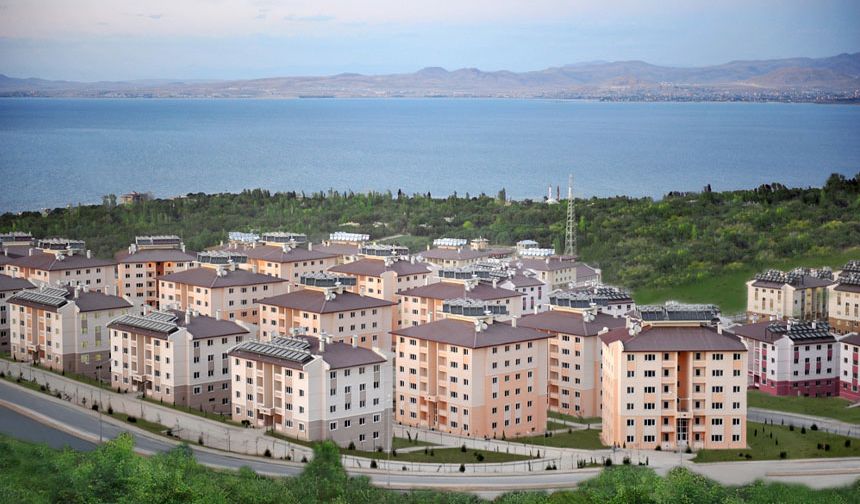 Bakan Göktaş açıkladı: Genç çiftlere sosyal konut müjdesi