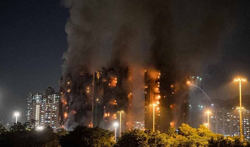 Hong Kong'da bir sitede çıkan yangında 44 kişi öldü, 279 kişiden haber alınamıyor