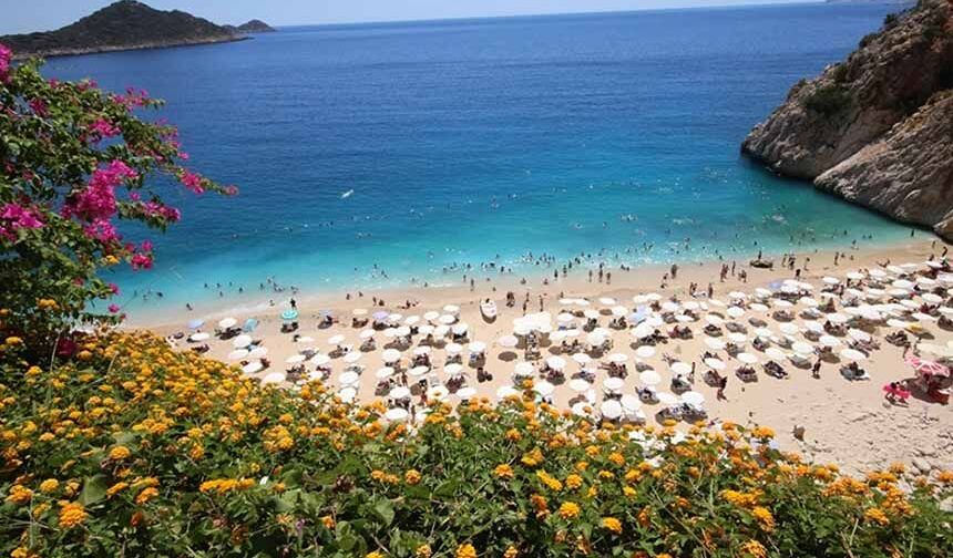 Turizmde konaklama gelirleri 2025'te rekor kırdı