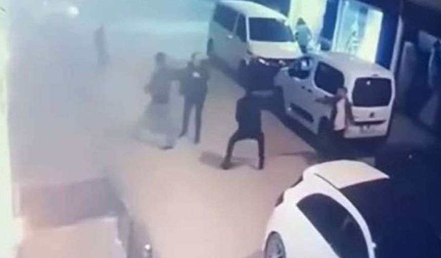 Van'da otel sahibi ve oğlunun öldürülme anı görüntüleri ortaya çıktı