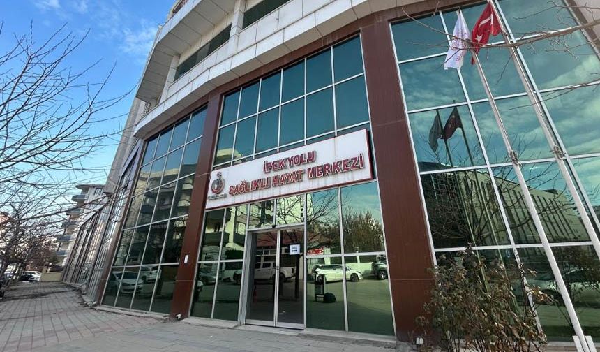 Van'da polikliniğe başvuran 800 kişi sigarayı bıraktı