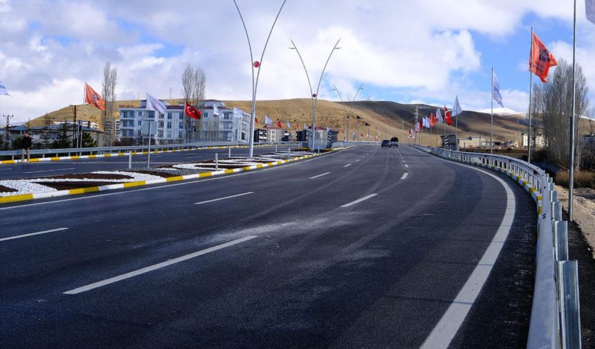 Van Çevre Yolu'nun 1. ve 3. etapları açıldı
