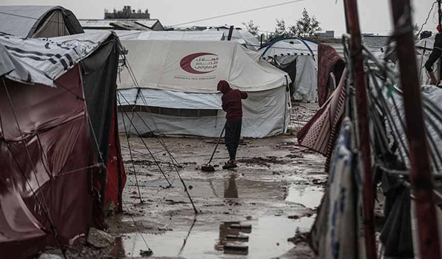 Gazze'de fırtına nedeniyle hayatını kaybedenlerin sayısı 14'e yükseldi