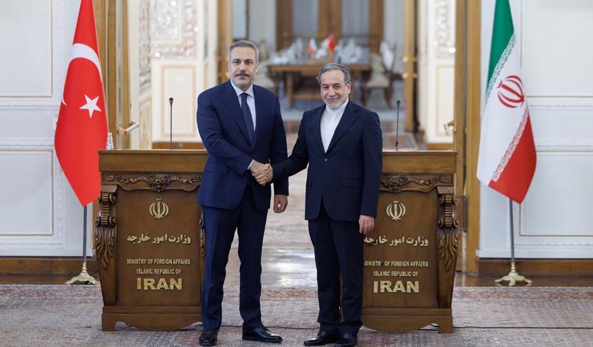 İran’da Bakanlar Van’ı konuştu: Beraber gidip açacağız