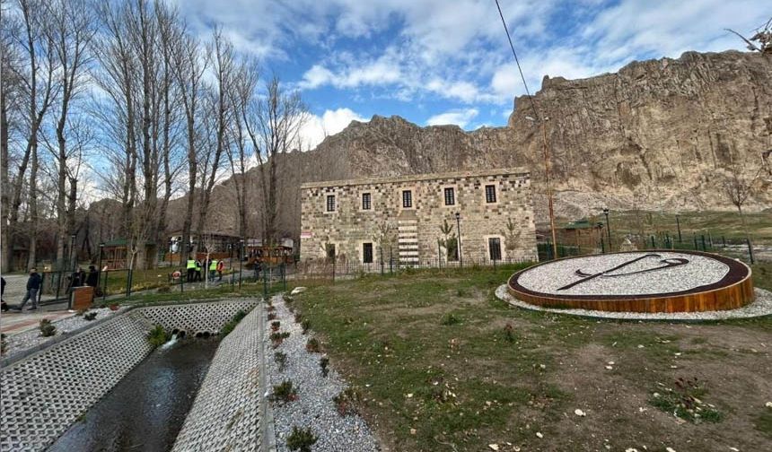 Tarihi Horhor Medresesi Camii'nde dönüşüm tamamlandı