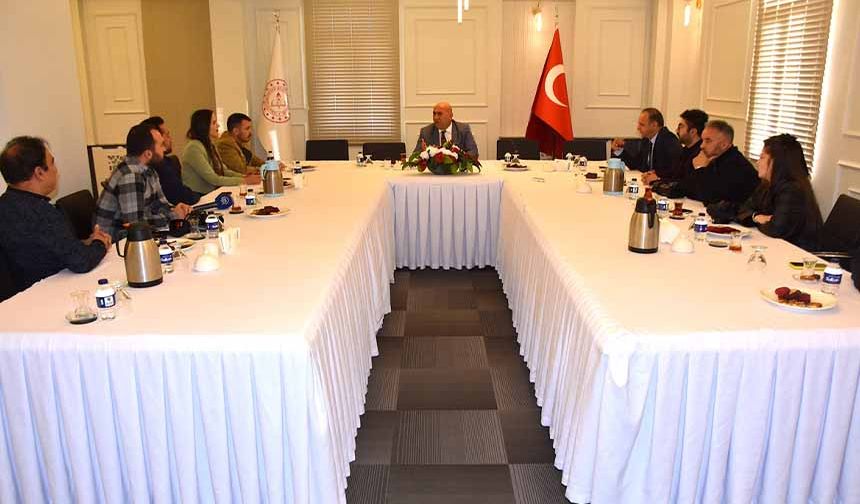 Van Milli Eğitim Müdürü Aras, basın mensuplarıyla bir araya geldi