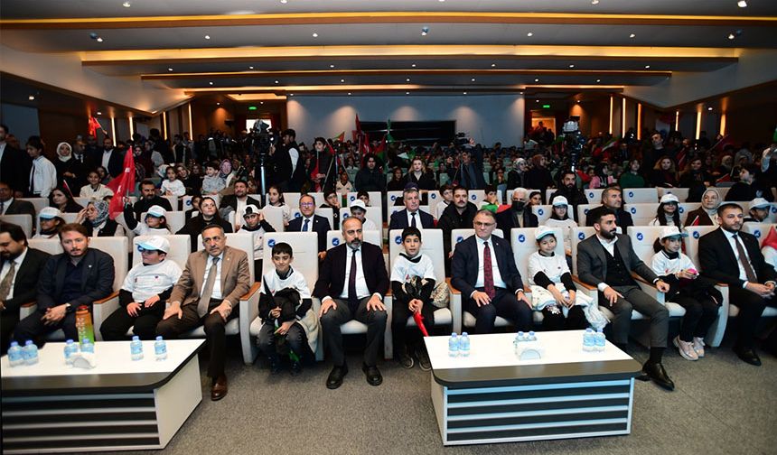 Van'da "TÜGVA Kitap Kurdu Yarışması"nın tanıtımı yapıldı