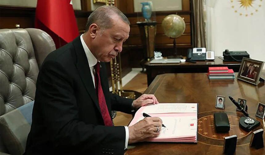 Resmi Gazete'de yayınlandı! Kabinede iki isim değişti