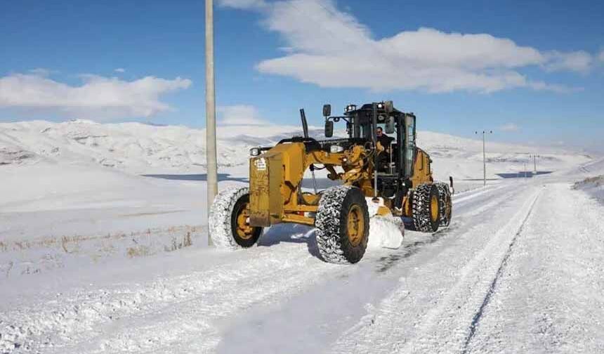 Van’da 2 ilçede 14 yol ulaşıma kapalı