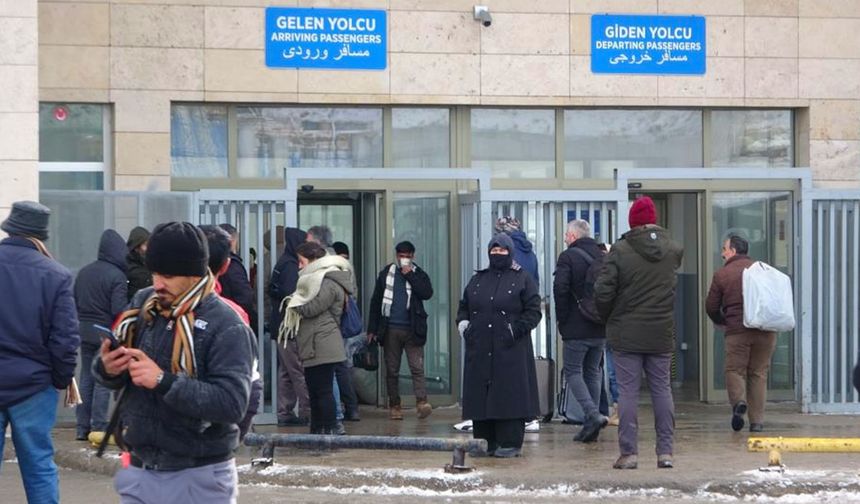 Kapıköy'den Van'a girişlerde beklenen yoğunluk oluşmadı
