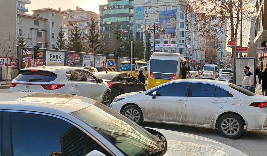 Van’da ramazan trafiği! İftara saatler kala yoğunluk artıyor