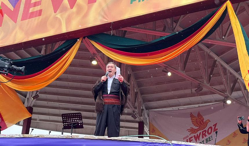 Tuncer Bakırhan Van nevruzu kutlamalarına katıldı