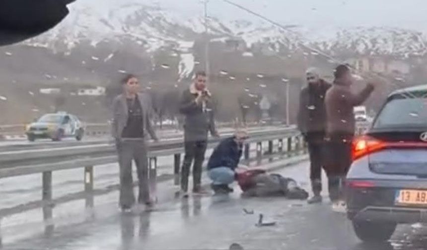 Otomobilin çarptığı bisiklet sürücüsü ağır yaralandı