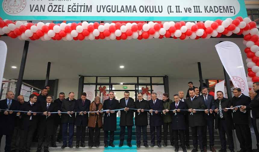 Bakan Tekin: "Bütün çocuklar özeldir"