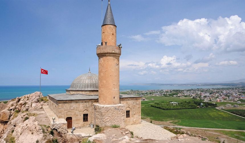 Van’ın Zirvesindeki İbadethane: Süleyman Han Camii