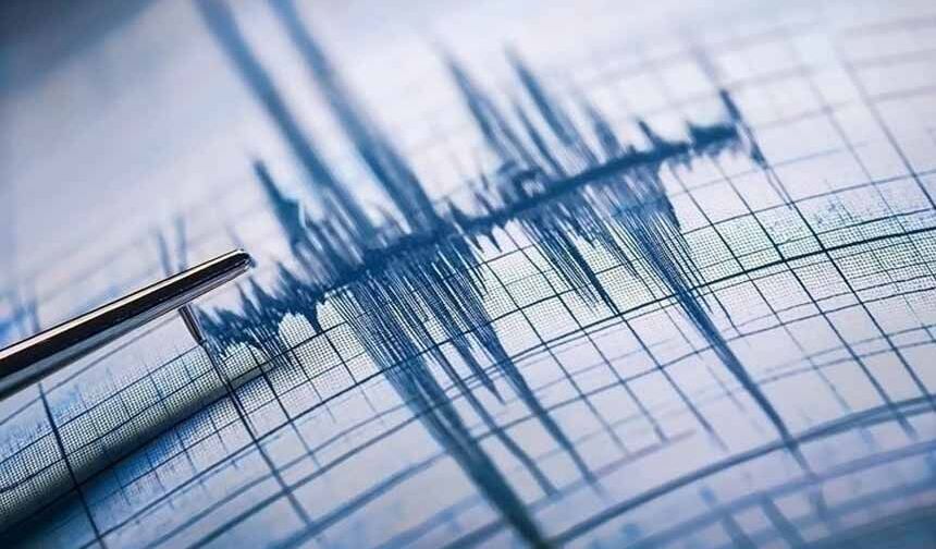 İran’da 5 büyüklüğünde deprem meydana geldi