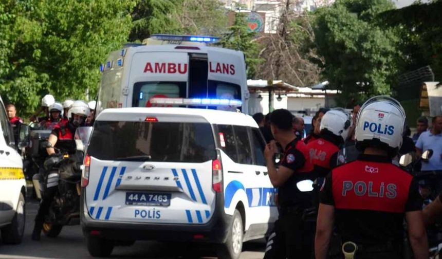 Cinnet geçiren baba, eşini ve kızını öldürdü