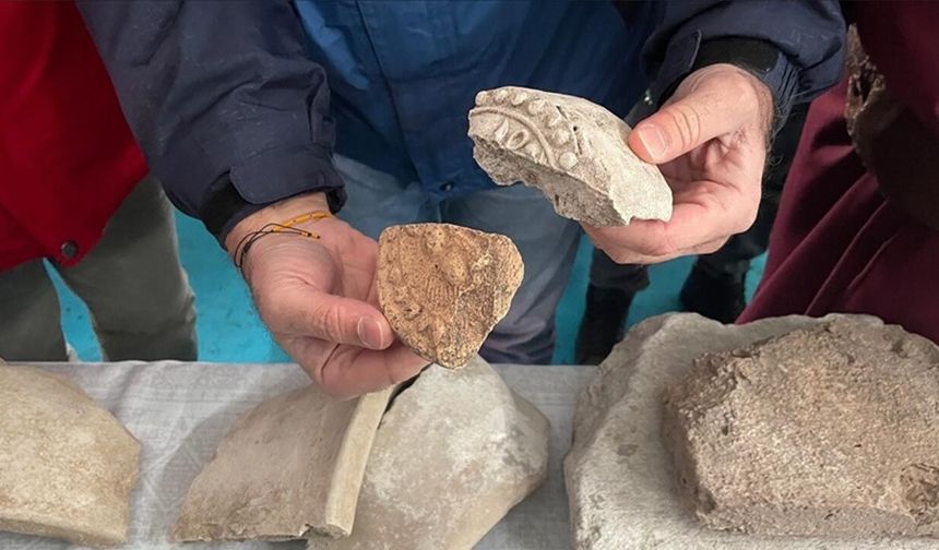 Van'ın Çaldıran Ovasında arkeolojik kazılar devam ediyor