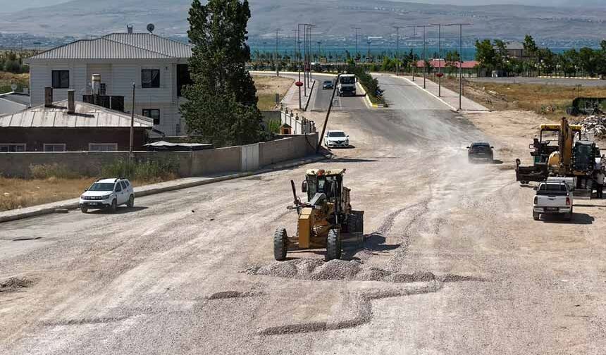 Van Sahil Yolunda çalışmalar sürüyor