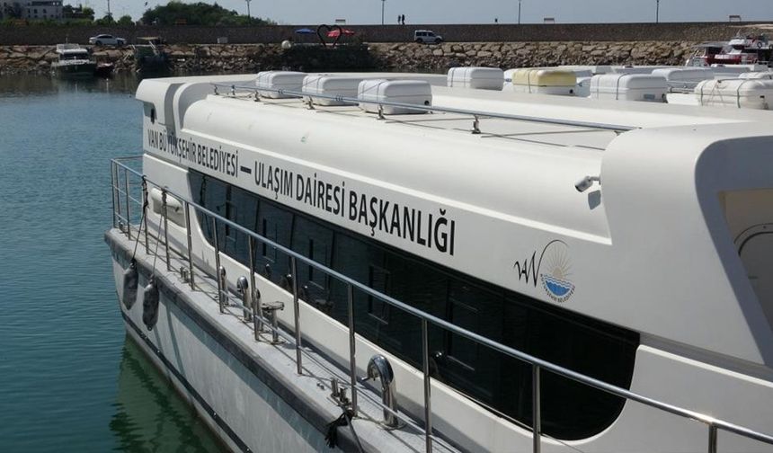 Van'daki deniz otobüsleri bu yaz da çalışmadı