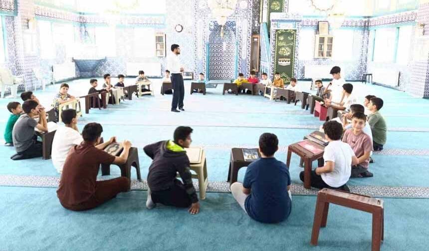 Van'da Yaz Kuran Kursunda Bağımlılık Semineri