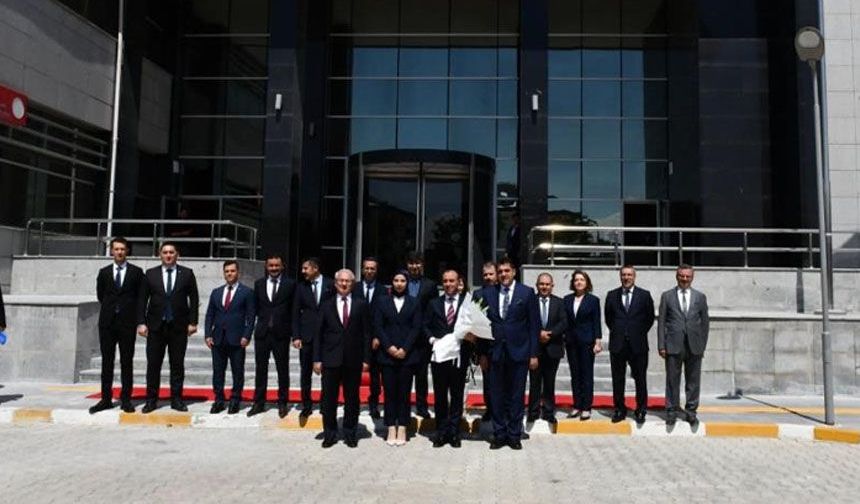 HSK Üyesi Sait Özdemir’den Van’da önemli ziyaretler
