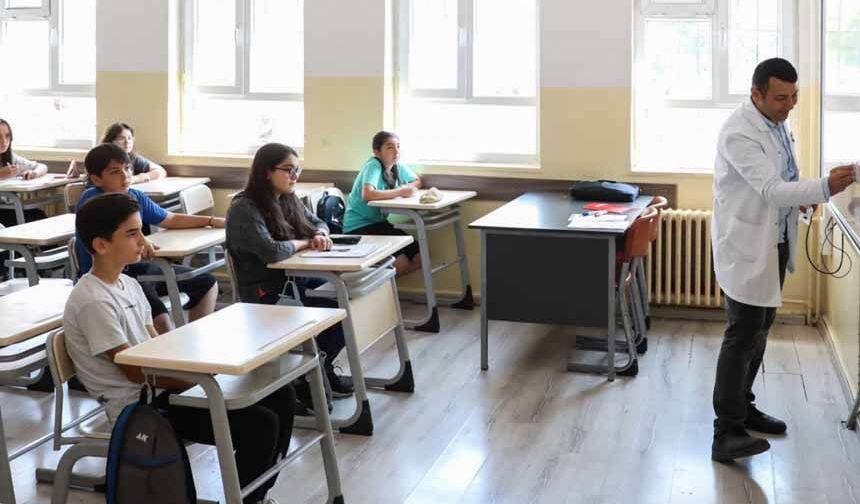 Okullarda yeni dönem! Telefonla randevu alınabilecek