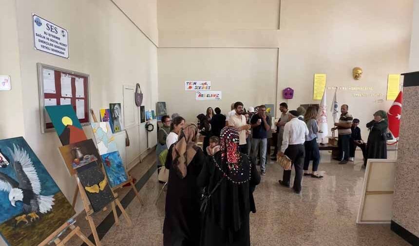 Yüksekova'da hastaların yaptığı ürünler ilgi gördü