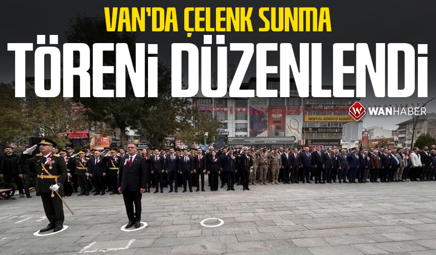 Van’da çelenk sunma töreni düzenlendi