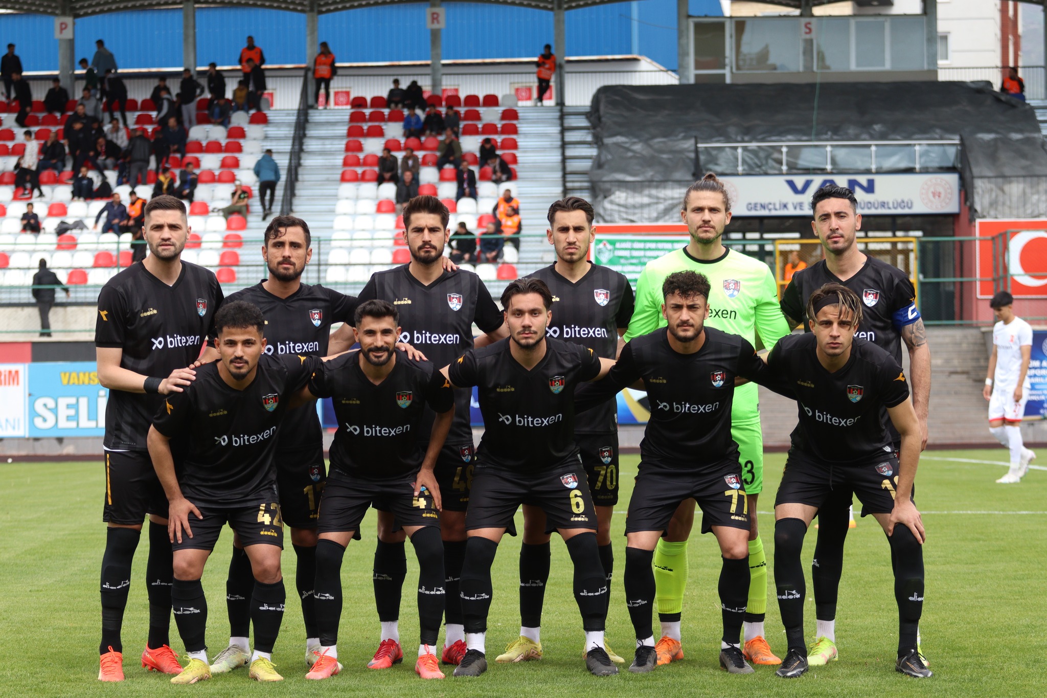 Vanspor FK - Balıkesirspor maçı fotoğrafları