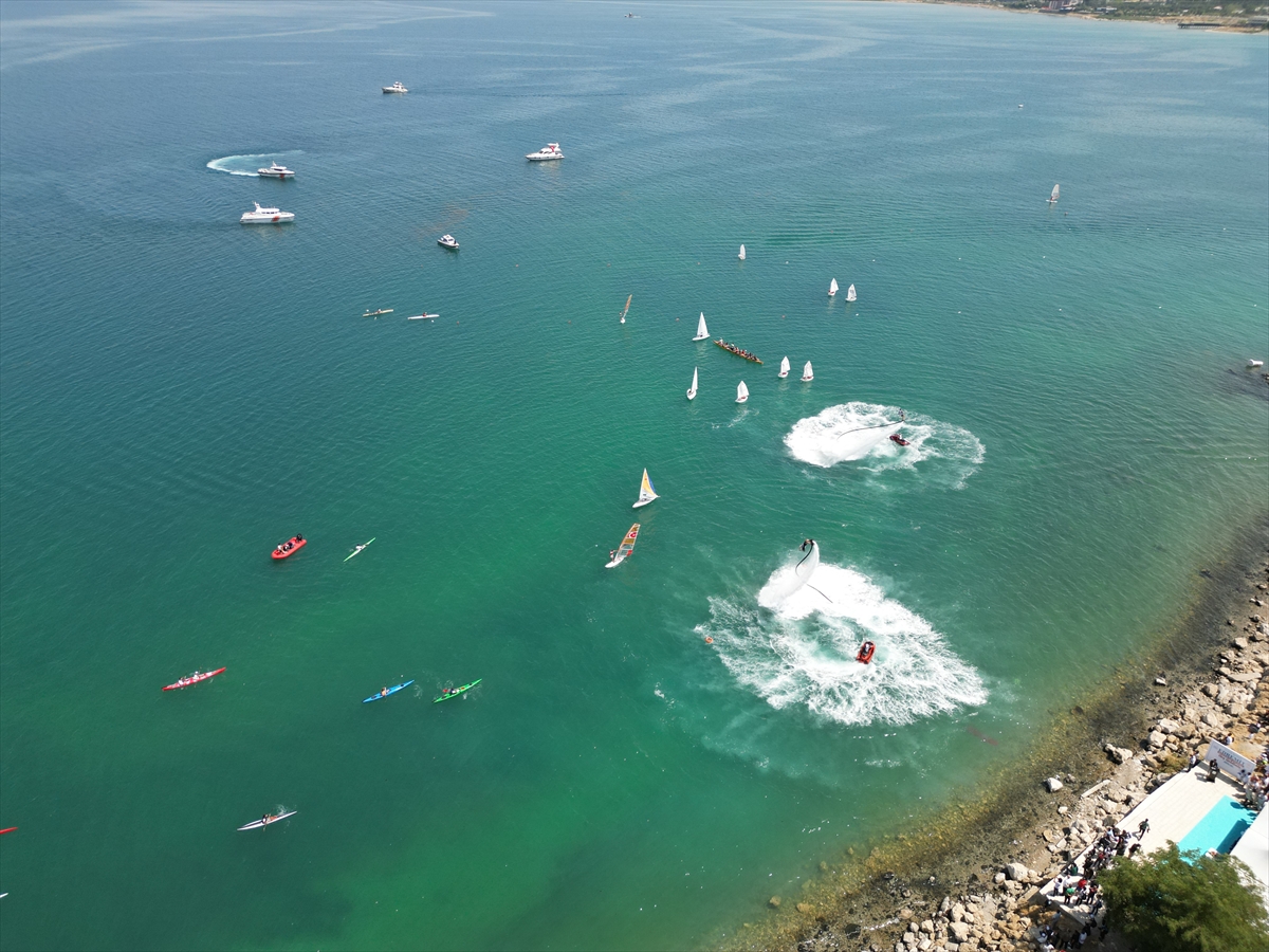 Van'da "11. Van Denizi Su Sporları Festivali" düzenlendi