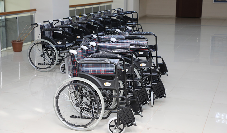 Erciş Belediyesinden 20 Kişiye Tekerlekli Sandalye Desteği.jpg69636