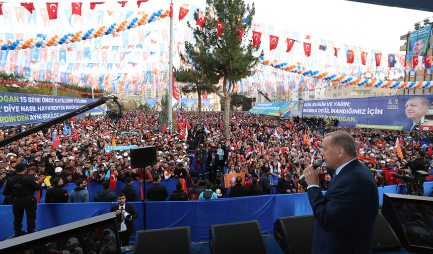 Erdoğan Türkiye Cumhuriyeti Vatandaşı Herkese Hizmet Etmek Görevimizdir.jpg966