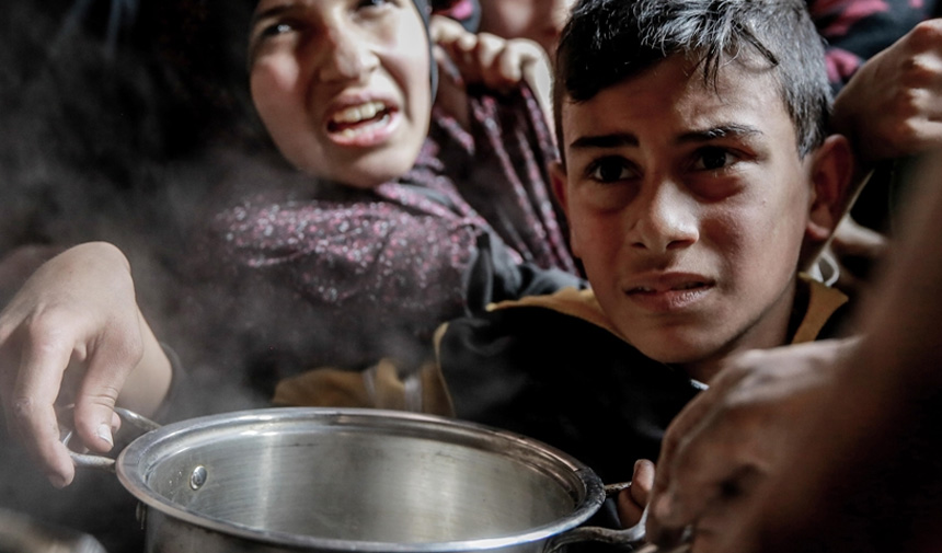 Gazze'de Açlık Ve Susuzluk Had Safhada