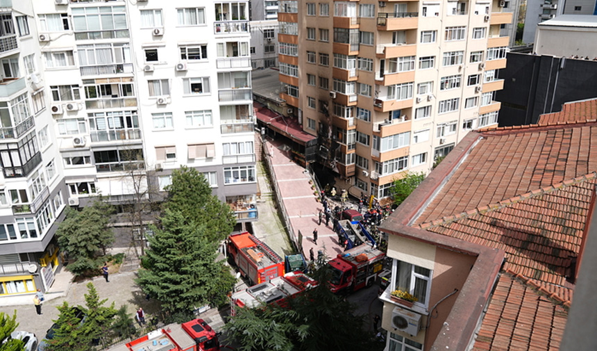 Beşiktaş'ta Eğlence Merkezinde Çıkan Yangında 15 Kişi Hayatını Kaybetti.jpg877