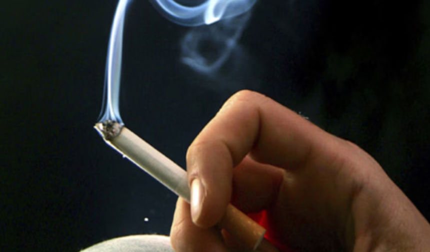 Dünyada Gençler Arasında Sigara Kullanımı Azalıyor