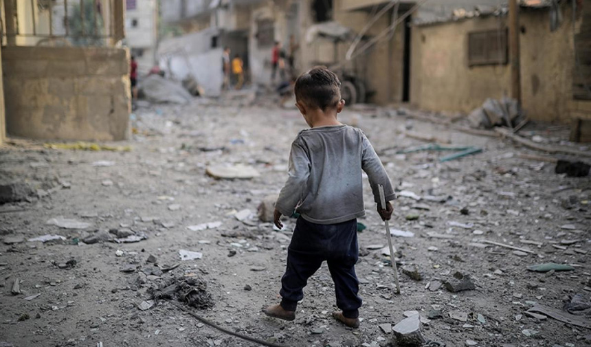 Gazze'de Çocuklar Ölüyorhayatını Kaybeden Çocukların Sayısı 15 Bin 103E Çıktı.jpg9896