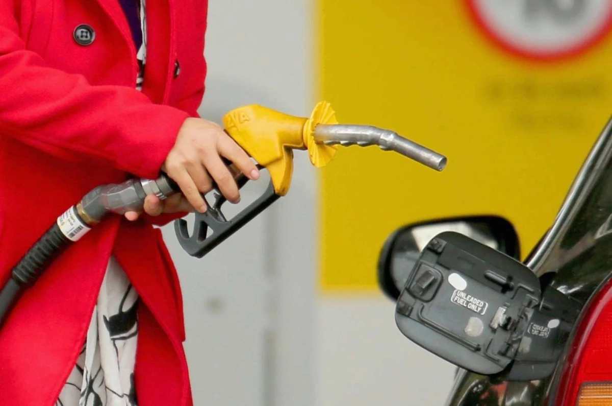 Benzin Ve Motorine Indirim Geldi Mi Benzin Ve 17403505 7706 Amp