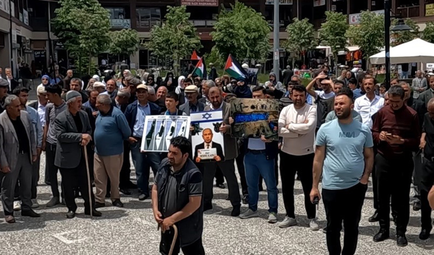 Erciş’te İsrail’in Katliamları Protesto Edildi