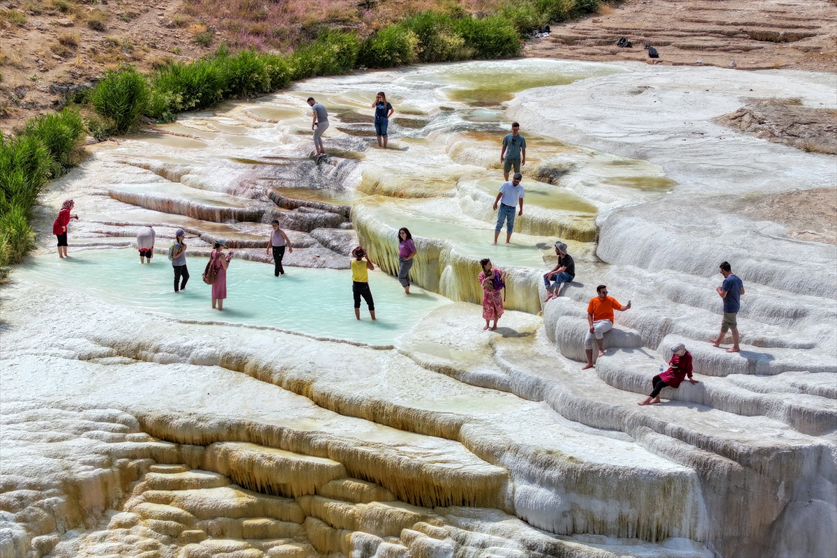 Van'ın Pamukkale'si turizmin yeni rotası haline geldi