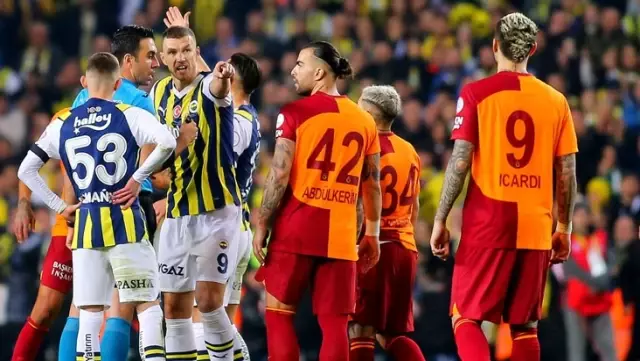 Fenerbahce Galatasaray Derbisini Atilla Karaoglan 17834362 3726 O