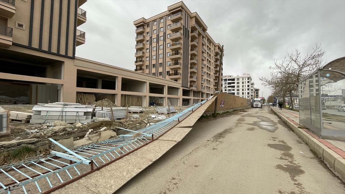 A A 20250410 37584757 37584755 V A N D A S I D D E T L I R U Z G A R C A T I L A R A Z A R A R V E R D I