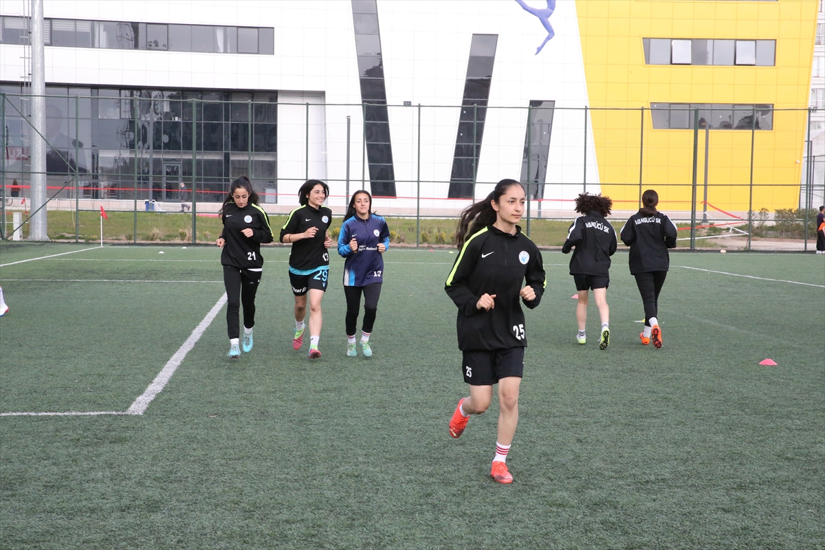 A A 20250424 37737316 37737313 V A N G U C U K A D I N F U T B O L T A K I M I N D A H E D E F 1 L I G