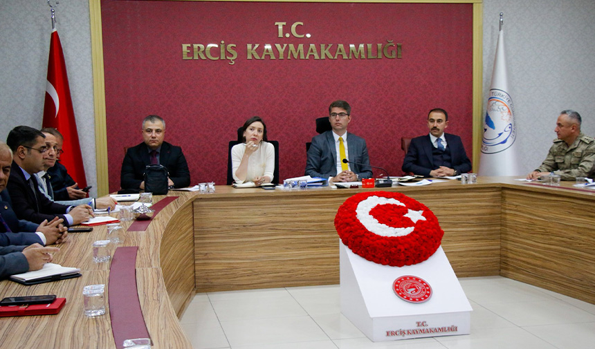 Inci Kefali.jpg4