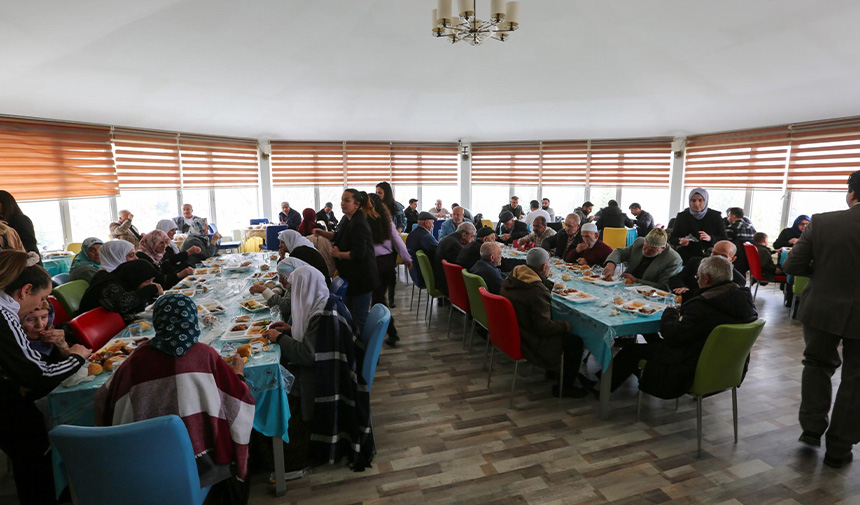 Yaşlı Vatandaşlara Konser.jpg8